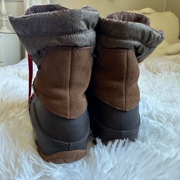 The North Face women’s winter boots - Picture 3 of 7